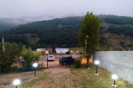 اجاره کلبه سوئیسی در جاده چالوس - روستای دلیر