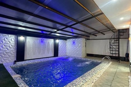 ویلا استخردار در چهارباغ - کهریزک