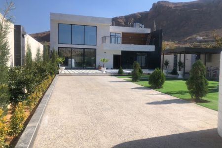 ویلا دوبلکس استخردار در شیراز - کلستان