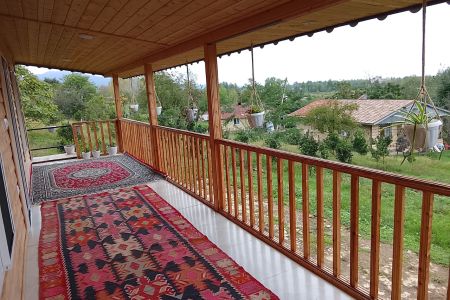 اجاره ویلای چوبی با بالکن در شاندرمن - سیاهمرد
