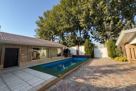 اجاره ویلا با استخر روباز در چهارباغ