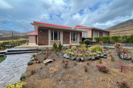 خانه ویلایی در دستجرد - نایه