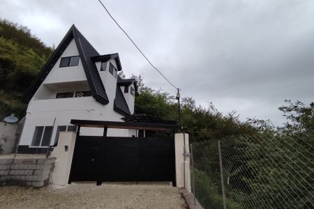 ویلا سوئیسی جنگلی استخردار در رامسر - سیاسان