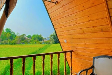 کلبه سوئیسی با جکوزی در کوچصفهان - کنارسر - یک