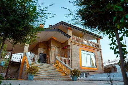 اجاره ویلا استخردار در شیراز - شهر صدرا