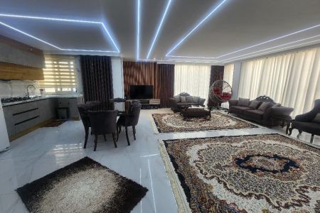 اجاره ویلا استخردار در شیراز - کلستان