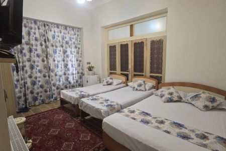 رزرو هتل سنتی در اصفهان - اتاق ۴ تخته - شقایق