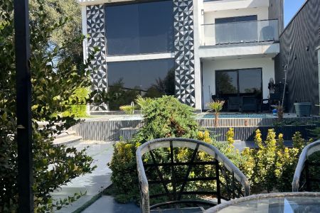 اجاره ویلا استخردار در چهارباغ - قوهه