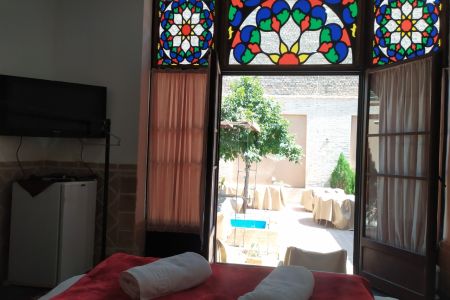 رزرو بوم گردی در یزد - نزدیک آتشکده - اندرونی