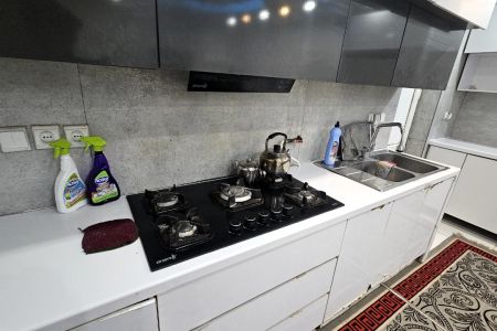 فيلا بمسبح في باغ بهادران