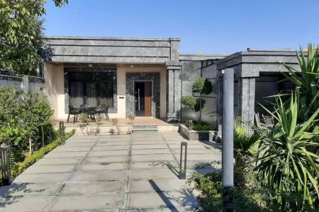 اجاره ویلا استخردار در چهارباغ