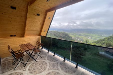 کلبه سوئیسی با وان جکوزی در بابلکنار