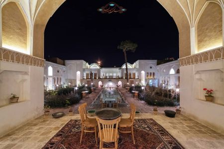 رزرو هتل سنتی در کاشان - اتاق ۱۱۲ (سه نفره)