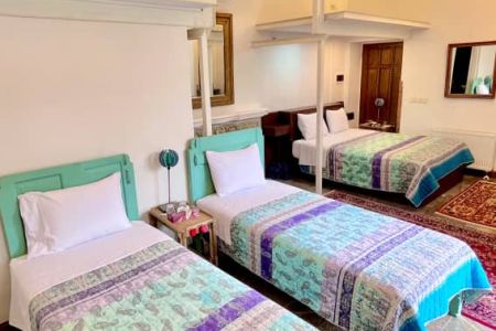 اتاق سنتی در اصفهان - کنار نقش جهان - vip