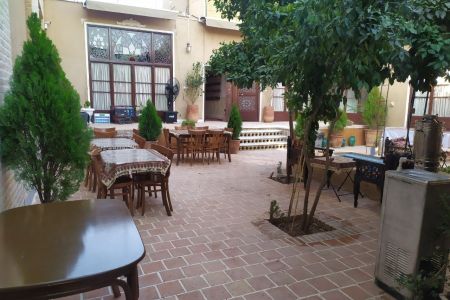 رزرو بوم گردی در یزد - نزدیک آتشکده - اندرونی