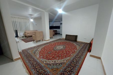 شقه مفروشه فی تنکابن - کراجوبکنار - ط2 و2