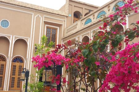 اقامتگاه بوم گردی در یزد - اتاق سه تخته - واحد ۳