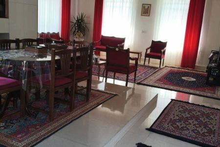 Renting a villa in Semirom - Qaraqaq