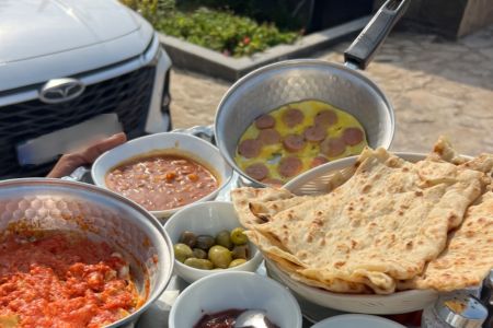 کلبه سوئیسی جکوزی دار در رشت -لاکان شهر- یکخوابه