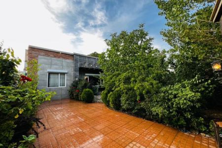 اجاره ویلا استخردار در چهارباغ