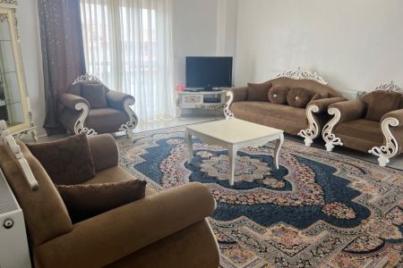 خانه مبله با تراسی رو به دریا در رامسر - ط ۳