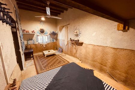 بوم گردی در هرمز - جنب موزه نادعلیان - دیریا