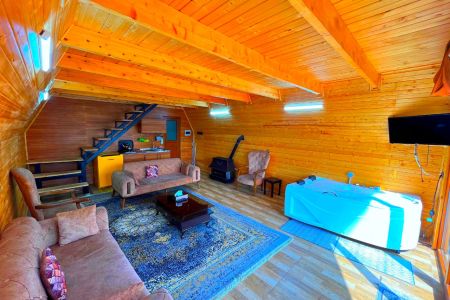 کوخ سویسری مع جاکوزی فی بابل کنار - غونه کلا