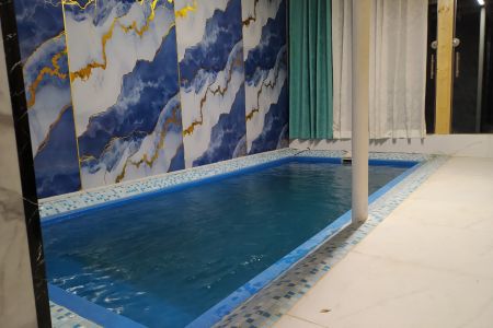 کلبه سوئیسی در ارتفاعات زیرآب - انیشتک