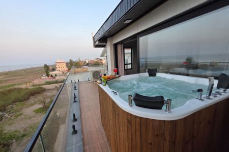 آپارتمان جکوزی دار در بندرانزلی - پلاک اول دریا