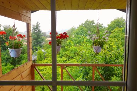 کلبه چوبی دوبلکس تراس دار نیلاش شاندرمن