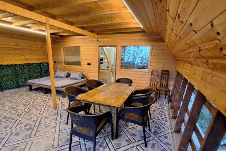 کلبه تراس دار در جاده دوهزار - شانه تراش