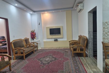اجاره خانه حیاط دار در چابکسر - دوران محله