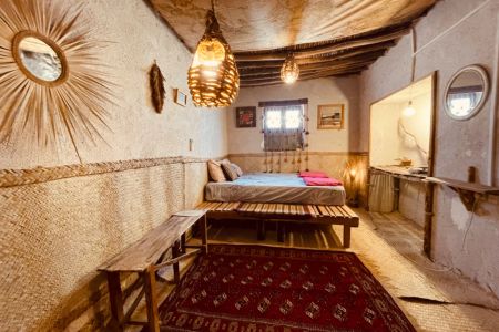 سیاحه بیئیه فی هرمز - بجانب متحف نادعلیان - مغ