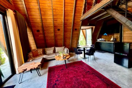 کلبه سوئیسی با وان جکوزی در چالوس - اکبرآباد