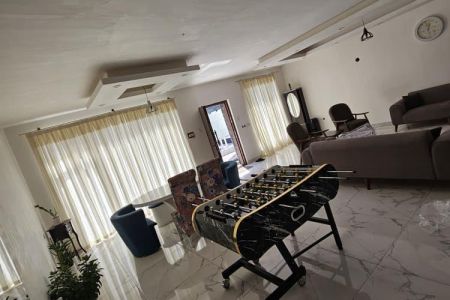 اجاره ویلا استخردار در چهارباغ - شهرک زعفرانیه