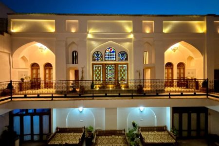 بوتیک هتل نزدیک نقش جهان - دبل استاندارد