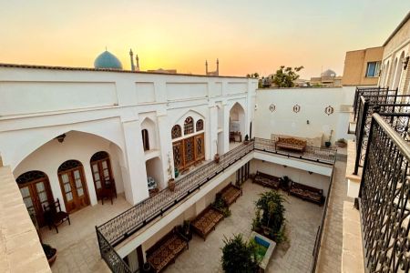 بوتیک هتل نزدیک نقش جهان - دبل استاندارد