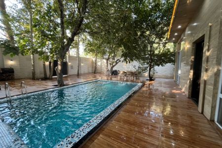 ویلا استخردار در چهارباغ - شهرک کامرانیه