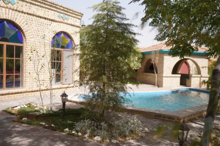 ویلا استخردار با طراحی سنتی شهریار - انجم آباد