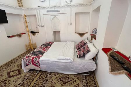 بوم گردی تاریخی در ساوه - اتاق سه نفره