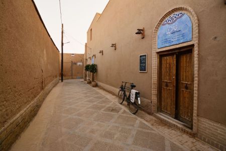 رزرو بوم گردی در بافت یزد - اتاق جوانی ها