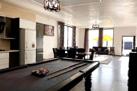 اجاره ویلا استخردار در چهارباغ - رمنده