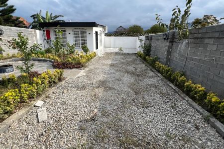 اجاره سوئیت حیاط دار در چالوس - گیل کلا