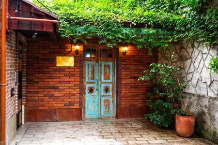 خانه سنتی حیاط دار در رشت - لاکانی