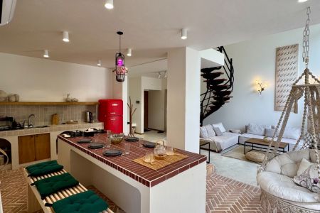 ویلای جکوزی دار با معماری مراکشی در ایزدشهر
