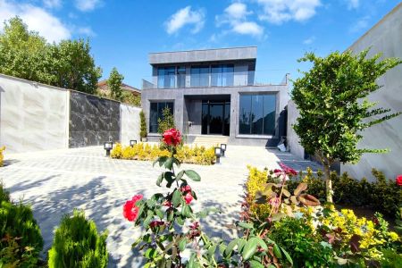 ویلا استخردار در چهارباغ - ابراهیم آباد