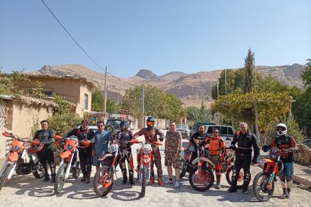 اجاره خانه روستایی در بوانات - شاه رستم