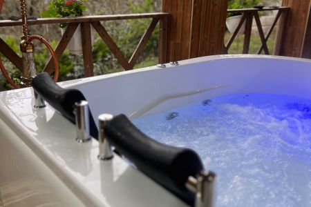 اجاره کلبه با وان جکوزی در شاندرمن - پنگاپشت