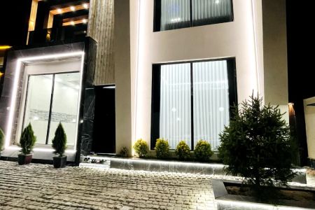 ویلا دوبلکس استخردار در ساوجبلاغ - عباس آباد