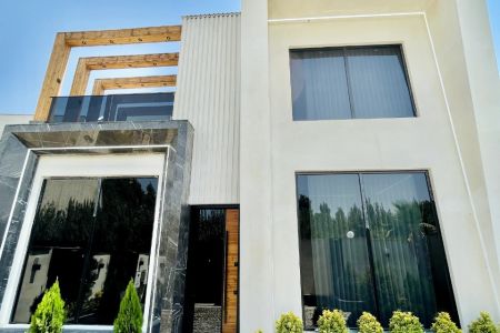 ویلا دوبلکس استخردار در ساوجبلاغ - عباس آباد